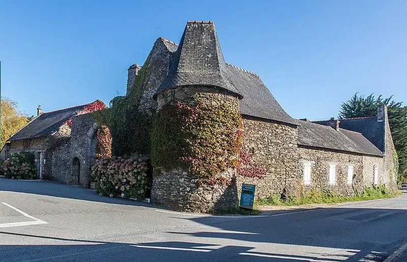 Photo de Château de Kérampoul - MongooseOne - © Creative Commons (https://creativecommons.org/licenses/by-sa/4.0/deed.fr)