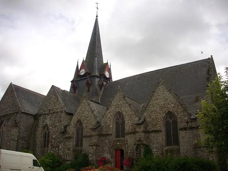 Foto von Saint-Pierre Kirche - Fab5669 - © Creative Commons (https://creativecommons.org/licenses/by-sa/4.0/deed.fr)