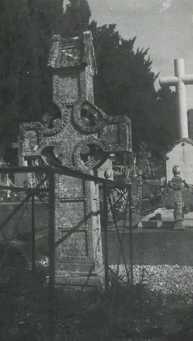 Foto de Fitzgerald Cross, anteriormente en el cementerio - POP Plateforme Ouverte du Patrimoine / Base Mérimée - © Ministère de la Culture (France), Médiathèque du patrimoine et de la photographie, tous droits réservés