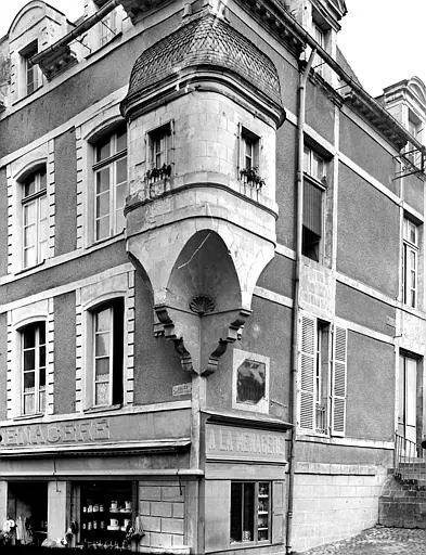 Foto de Antiguo hotel en Francheville - POP Plateforme Ouverte du Patrimoine / Base Mérimée - © Ministère de la Culture (France), Médiathèque du patrimoine et de la photographie, diffusion RMN-GP