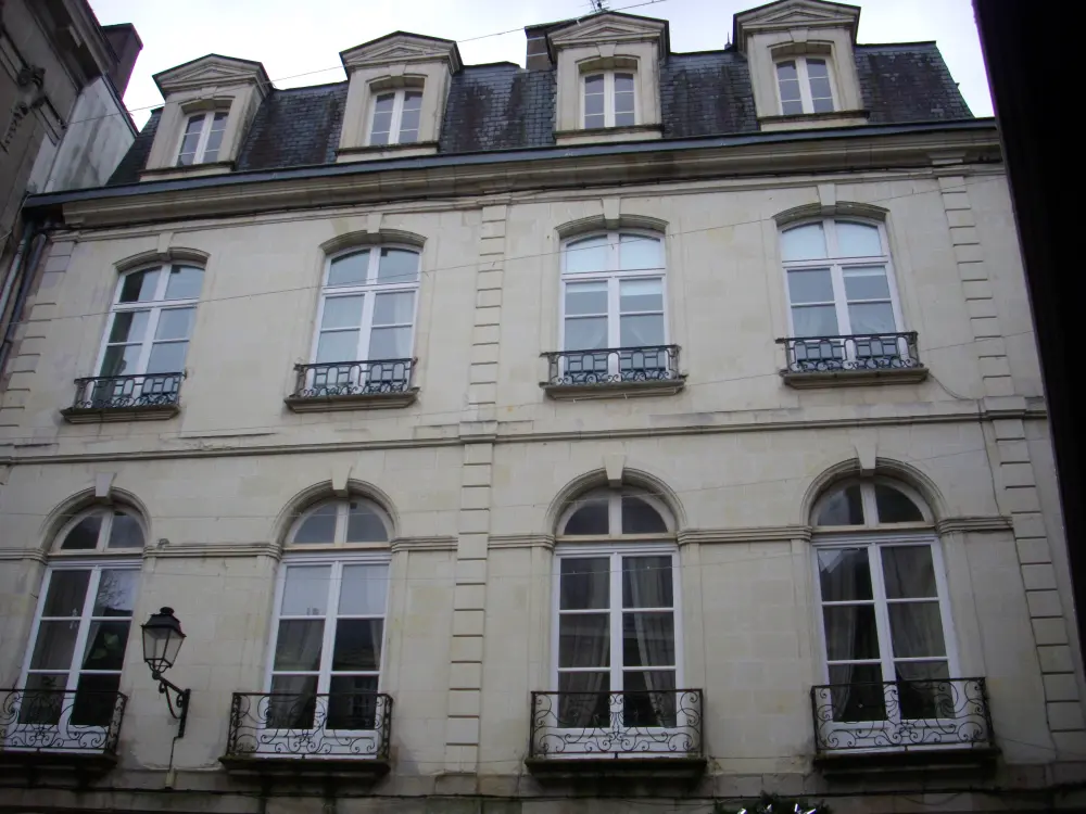 Picture of Saint-Georges Hotel - Sous licence Creative Commons (https://creativecommons.org/licenses/by-sa/4.0/deed.fr) - Par Fab5669 - © Creative Commons (https://creativecommons.org/licenses/by-sa/4.0/deed.fr)