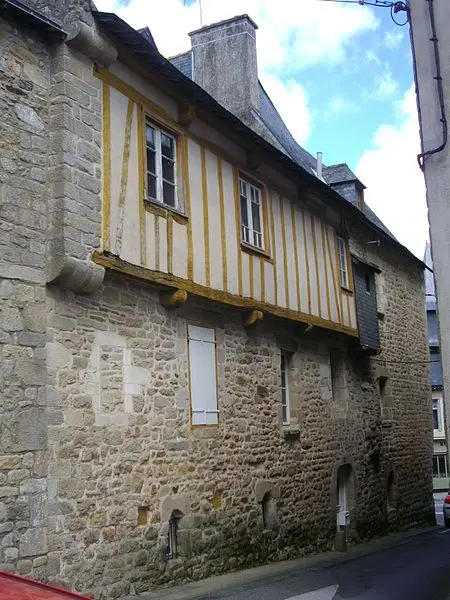 Foto de Casa conocida como Trois-Piliers y Casa Vecina, en la esquina de las dos calles - Fab5669 - © Creative Commons (https://creativecommons.org/licenses/by-sa/4.0/deed.fr)