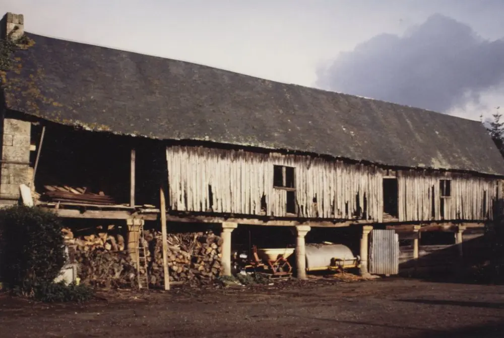 Picture of Gallery of Tréhardet and Logis facing him - POP Plateforme Ouverte du Patrimoine / Base Mérimée - © Ministère de la Culture (France), Médiathèque du patrimoine et de la photographie, tous droits réservés