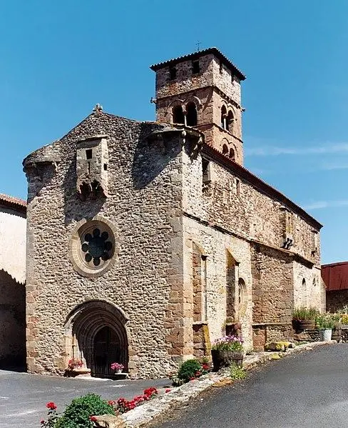 Foto von Saint-Julien Church - EmDee - © Creative Commons (https://creativecommons.org/licenses/by-sa/4.0/deed.fr)