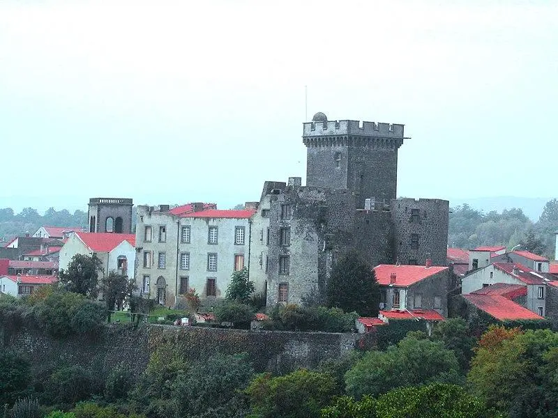 Foto de Castillo fortificado - tb63 - © Creative Commons (https://creativecommons.org/licenses/by-sa/4.0/deed.fr)