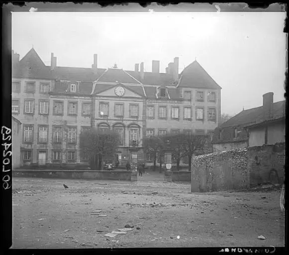 Foto de Castillo - POP Plateforme Ouverte du Patrimoine / Base Mérimée - © Ministère de la Culture (France), Médiathèque du patrimoine et de la photographie, diffusion RMN-GP