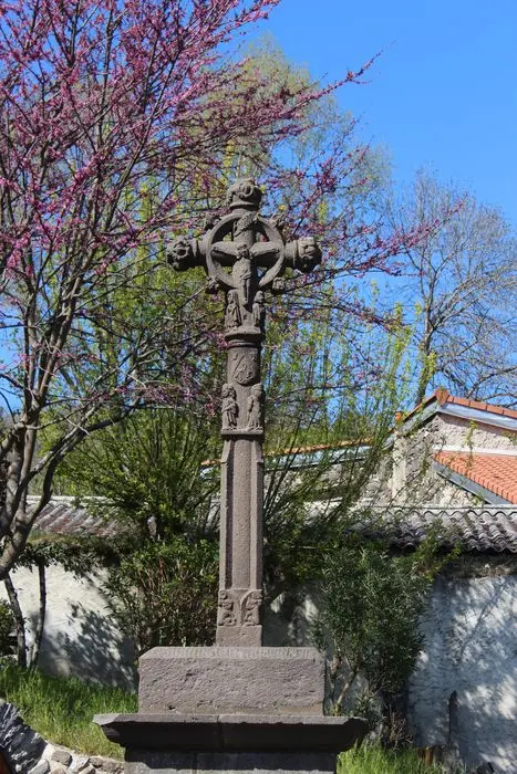 Foto di Croce Cheminicesa del XVI secolo - POP Plateforme Ouverte du Patrimoine / Base Mérimée - © Ministère de la Culture (France), Médiathèque du patrimoine et de la photographie, diffusion RMN-GP
