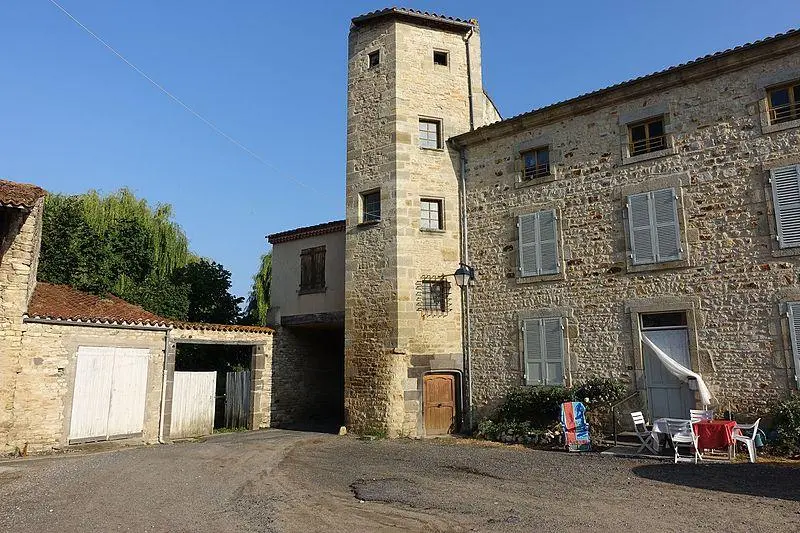 Foto de Casa ubicada al noroeste del lugar de l'Eglise - Sylenius - © Creative Commons (https://creativecommons.org/licenses/by-sa/4.0/deed.fr)