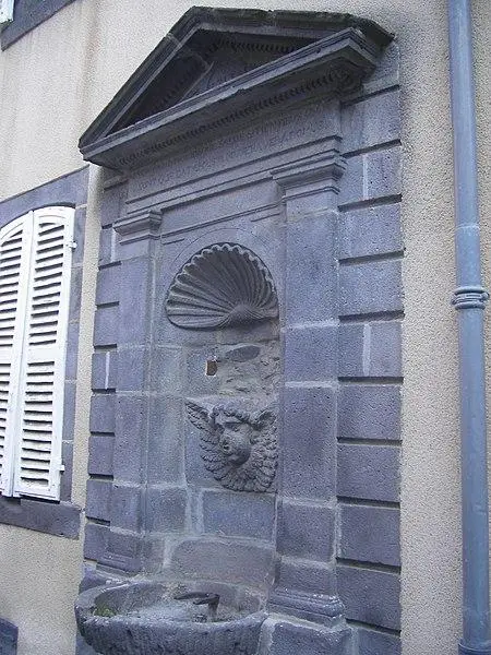 Foto von Flüchtlingsbrunnen - Szeder László - © Creative Commons (https://creativecommons.org/licenses/by-sa/4.0/deed.fr)