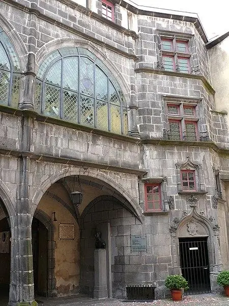 Foto von Rathaus - MOSSOT - © Creative Commons (https://creativecommons.org/licenses/by-sa/4.0/deed.fr)