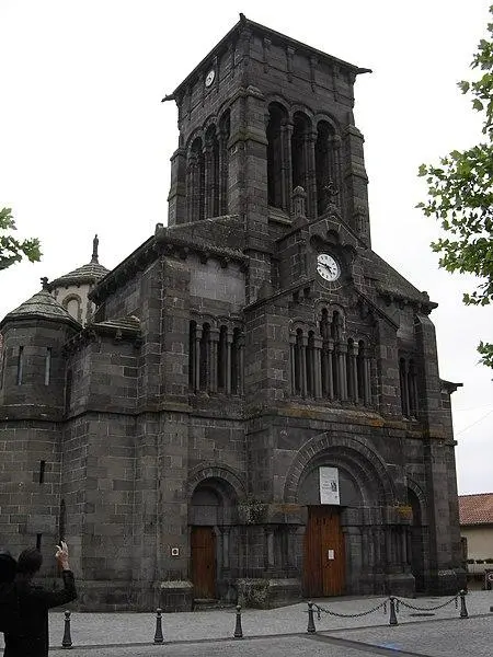 Foto de Iglesia de santo sacerdote - Sylenius - © Creative Commons (https://creativecommons.org/licenses/by-sa/4.0/deed.fr)