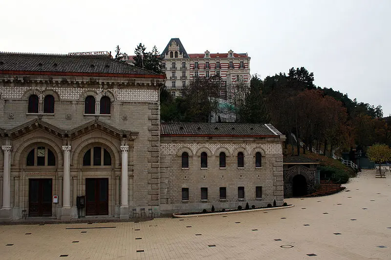 Foto von Große thermische Bäder - Remi Jouan - © Creative Commons (https://creativecommons.org/licenses/by-sa/4.0/deed.fr)