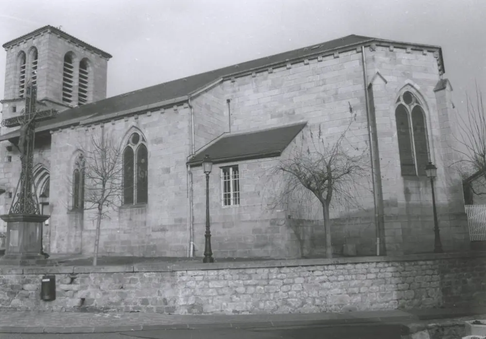 Foto von Saint-Julien Parish Church - POP Plateforme Ouverte du Patrimoine / Base Mérimée - © Ministère de la Culture (France), Médiathèque du patrimoine et de la photographie, tous droits réservés