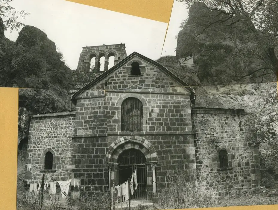 Picture of Former Sainte-Croix troglodyte church - POP Plateforme Ouverte du Patrimoine / Base Mérimée - © Ministère de la Culture (France), Médiathèque du patrimoine et de la photographie, tous droits réservés