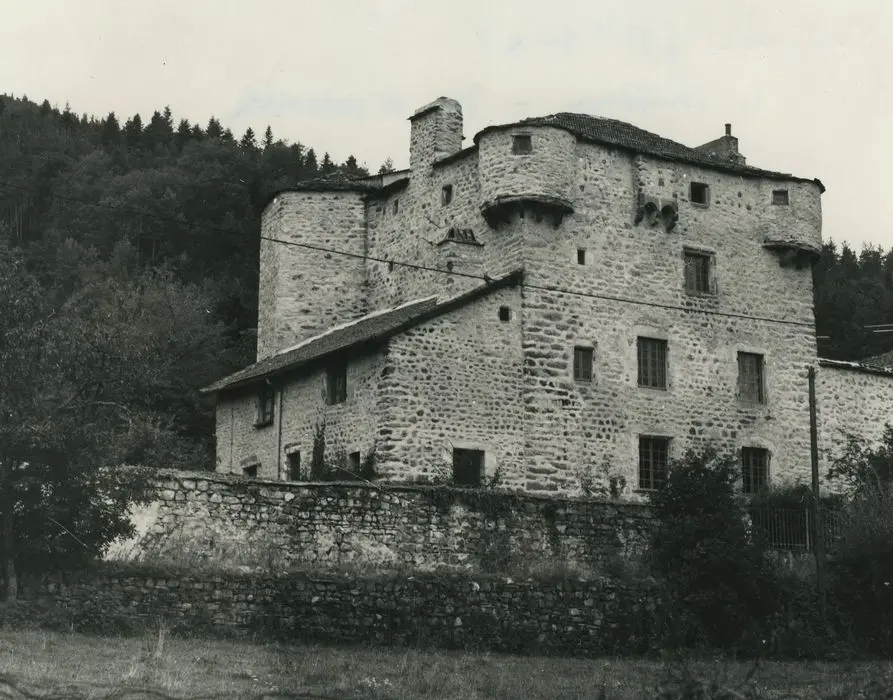 Foto von Château de Ventressac - POP Plateforme Ouverte du Patrimoine / Base Mérimée - © Ministère de la Culture (France), Médiathèque du patrimoine et de la photographie, tous droits réservés