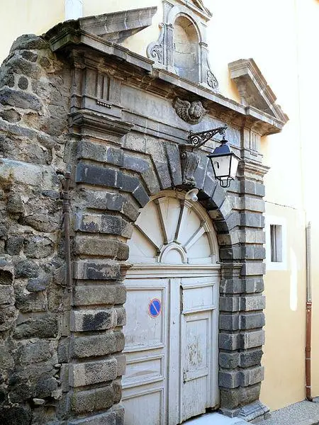 Picture of Former Royal College, currently Lycée Charles and Adrien Dupuy - MOSSOT - © Creative Commons (https://creativecommons.org/licenses/by-sa/4.0/deed.fr)