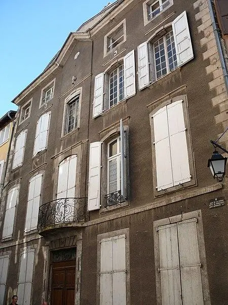 Picture of Hôtel de Miramon (old Logis de la Pomme and Dauphin) - MOSSOT - © Creative Commons (https://creativecommons.org/licenses/by-sa/4.0/deed.fr)