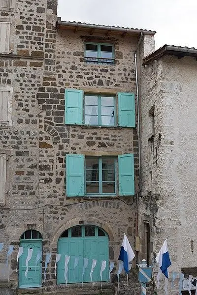 Picture of Building - Pymouss - © Creative Commons (https://creativecommons.org/licenses/by-sa/4.0/deed.fr)