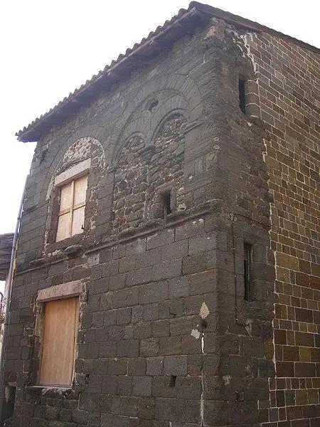 Picture of Romanesque house - Szeder László - © Creative Commons (https://creativecommons.org/licenses/by-sa/4.0/deed.fr)