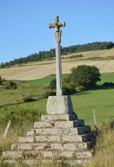 Picture of Cross dated 1670 - POP Plateforme Ouverte du Patrimoine / Base Mérimée - © Ministère de la Culture (France), Médiathèque du patrimoine et de la photographie, diffusion RMN-GP