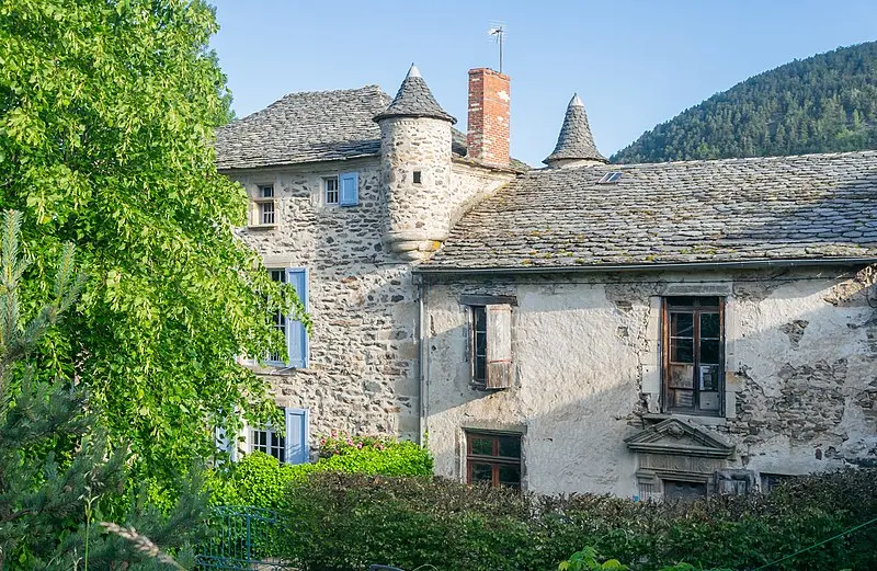 Foto von Feldschloss - Krzysztof Golik - © Creative Commons (https://creativecommons.org/licenses/by-sa/4.0/deed.fr)