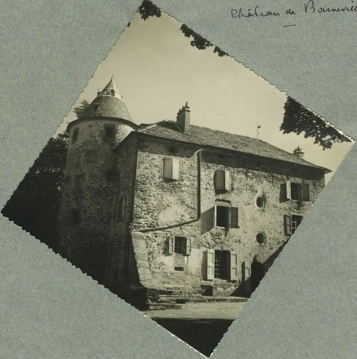 Picture of Château de Bonneville - POP Plateforme Ouverte du Patrimoine / Base Mérimée - © Ministère de la Culture (France), Médiathèque du patrimoine et de la photographie, tous droits réservés