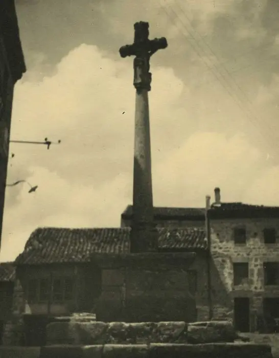Foto de Cruz de piedra - POP Plateforme Ouverte du Patrimoine / Base Mérimée - © Ministère de la Culture (France), Médiathèque du patrimoine et de la photographie, tous droits réservés