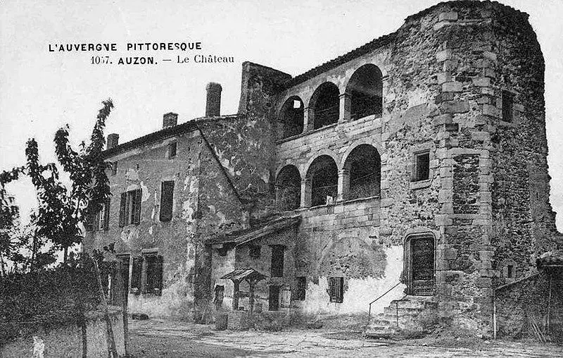 Picture of Castle and fortifications - Auteur inconnuUnknown author - © Creative Commons (https://creativecommons.org/licenses/by-sa/4.0/deed.fr)
