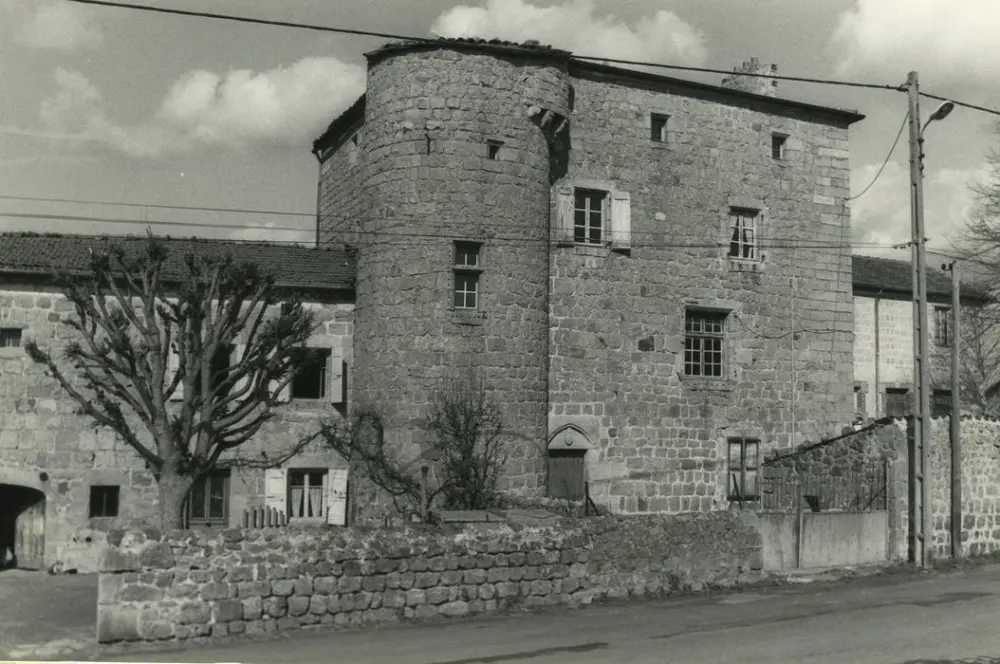 Foto von Château de Verchères - POP Plateforme Ouverte du Patrimoine / Base Mérimée - © Ministère de la Culture (France), Médiathèque du patrimoine et de la photographie, tous droits réservés