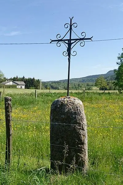 Foto de Menhir de Saint-Jeures - Marie-Lan Nguyen - © Creative Commons (https://creativecommons.org/licenses/by-sa/4.0/deed.fr)