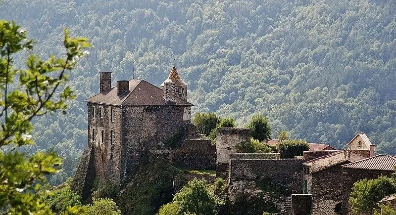 Foto de Castillo - Bastien.pierre - © Creative Commons (https://creativecommons.org/licenses/by-sa/4.0/deed.fr)