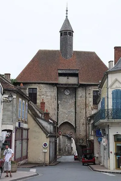 Foto de Ainay-le-château aglomeración fortificaciones - User:Otourly - © Creative Commons (https://creativecommons.org/licenses/by-sa/4.0/deed.fr)