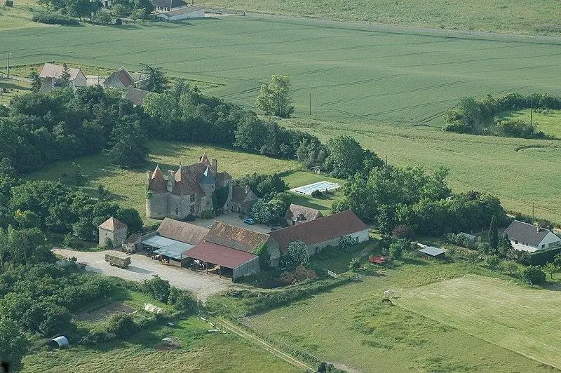 Foto de Ris Castle - jean-louis Zimmermann - © Creative Commons (https://creativecommons.org/licenses/by-sa/4.0/deed.fr)