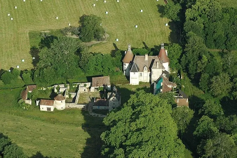 Foto de Château du Vieux-Bost - jean-louis Zimmermann - © Creative Commons (https://creativecommons.org/licenses/by-sa/4.0/deed.fr)
