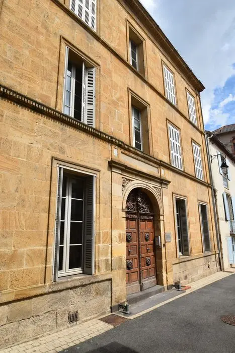 Foto de Casa ubicada frente a los viejos baños térmicos - POP Plateforme Ouverte du Patrimoine / Base Mérimée - © Ministère de la Culture (France), Médiathèque du patrimoine et de la photographie, diffusion GrandPalaisRmn Photo