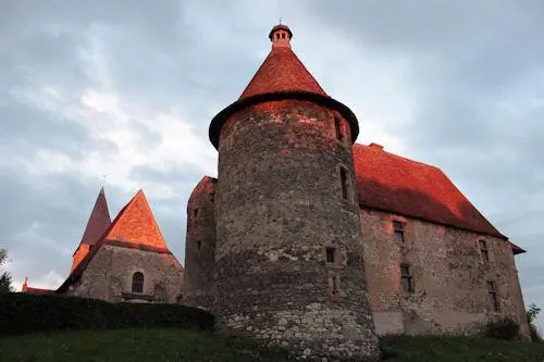 Foto di Castello - Aceras - © Creative Commons (https://creativecommons.org/licenses/by-sa/4.0/deed.fr)