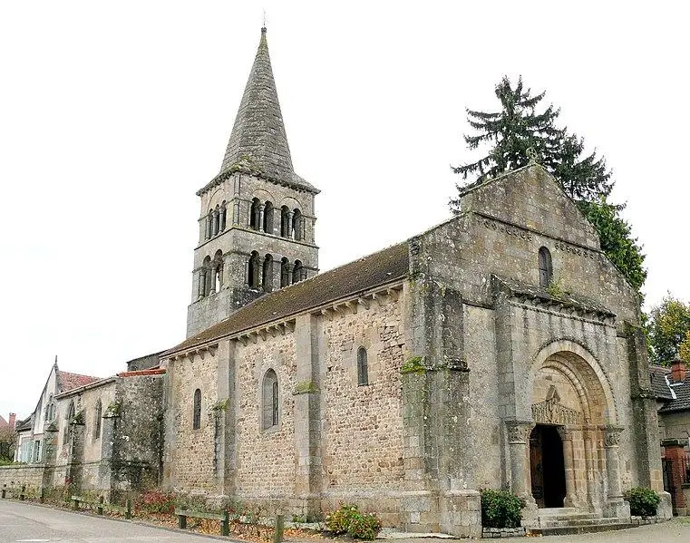 Foto von Saint-Julien Church - MOSSOT - © Creative Commons (https://creativecommons.org/licenses/by-sa/4.0/deed.fr)