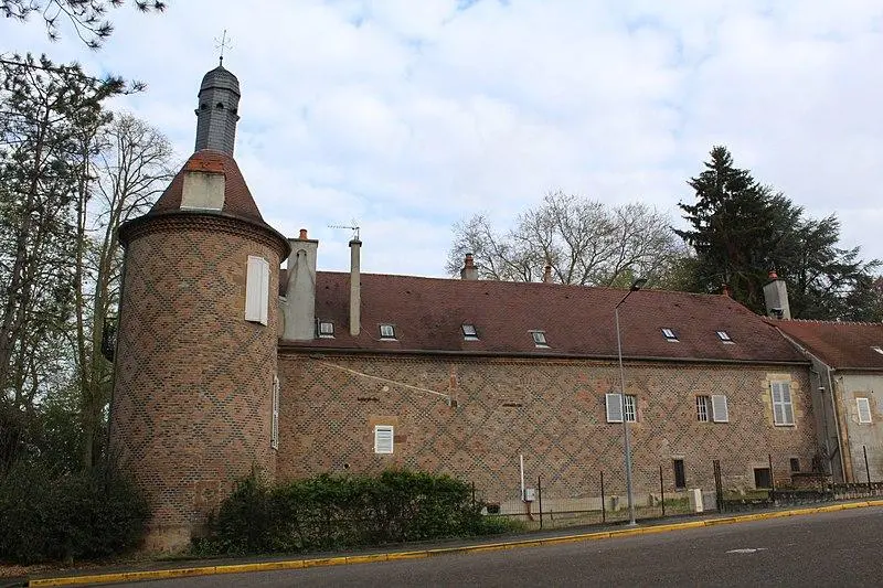 Foto de Castillo nomazy - Chabe01 - © Creative Commons (https://creativecommons.org/licenses/by-sa/4.0/deed.fr)