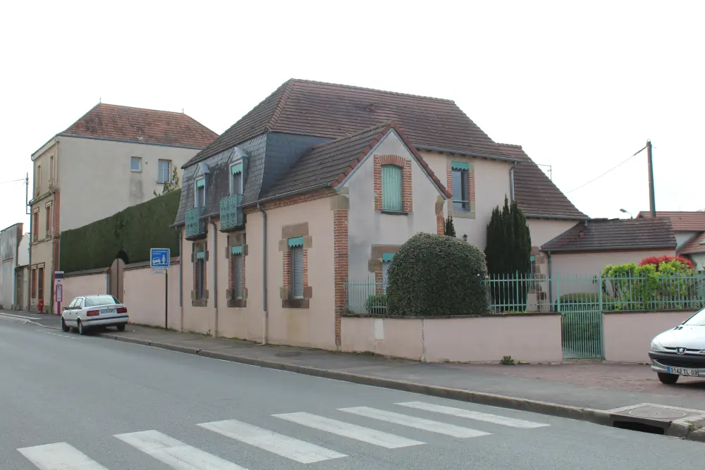 Foto de Edificio - Sous licence Creative Commons (https://creativecommons.org/licenses/by-sa/4.0/deed.fr) - Par Chabe01 - © Creative Commons (https://creativecommons.org/licenses/by-sa/4.0/deed.fr)