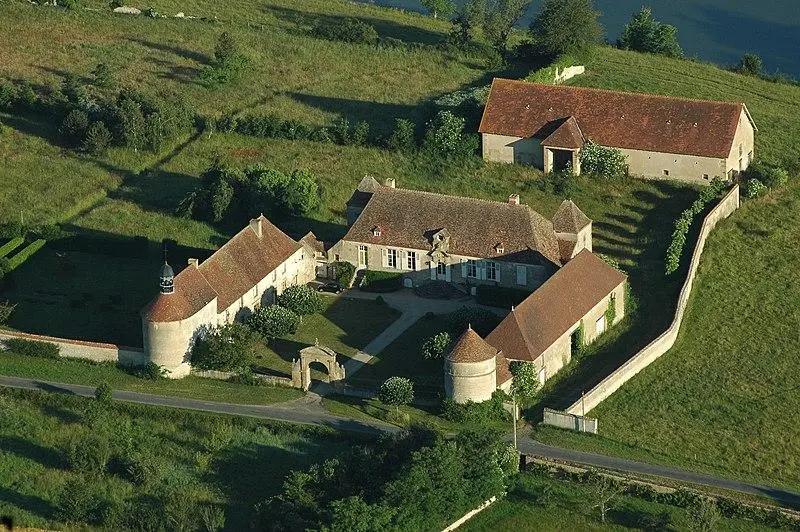 Foto von Château du Vieux-Melay - jean-louis Zimmermann - © Creative Commons (https://creativecommons.org/licenses/by-sa/4.0/deed.fr)