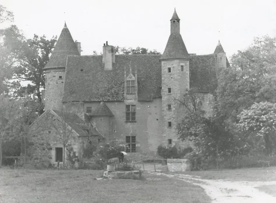 Foto de Château de la Brosse-Raquin - POP Plateforme Ouverte du Patrimoine / Base Mérimée - © Ministère de la Culture (France), Médiathèque du patrimoine et de la photographie, tous droits réservés