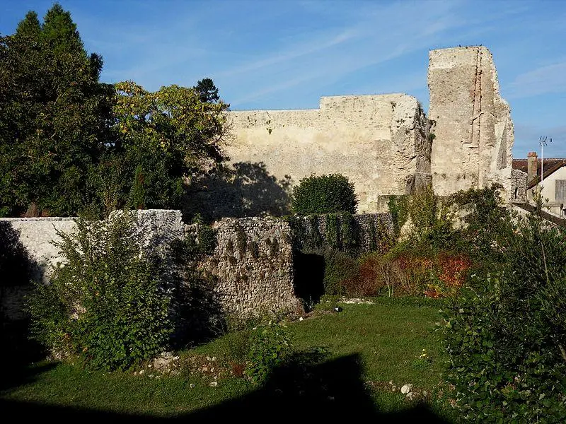 Foto von Altes Schloss - Patrick Boyer - © Creative Commons (https://creativecommons.org/licenses/by-sa/4.0/deed.fr)