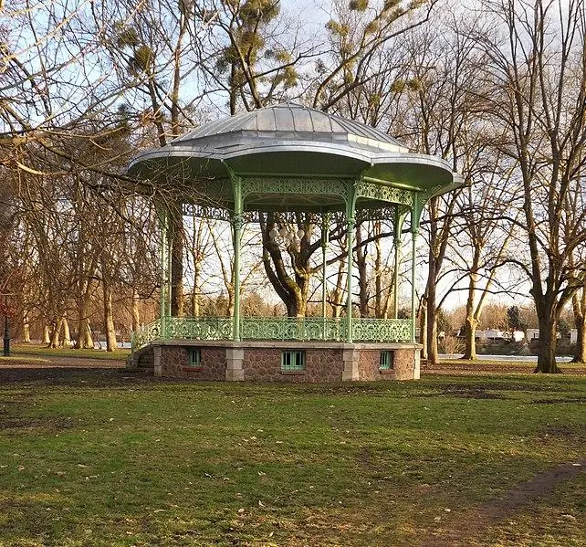 Foto von Bourins Park Kiosk - Patrick Boyer - © Creative Commons (https://creativecommons.org/licenses/by-sa/4.0/deed.fr)