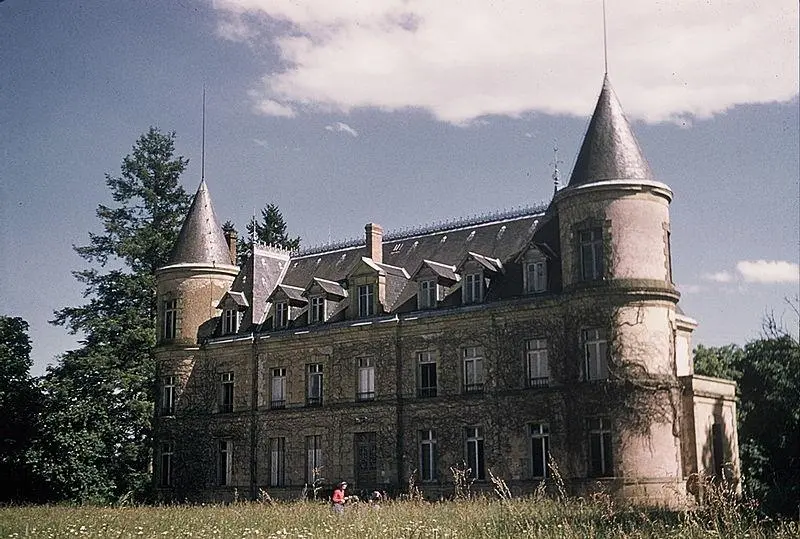 Foto von Neuville Castle - GuySouchard - © Creative Commons (https://creativecommons.org/licenses/by-sa/4.0/deed.fr)