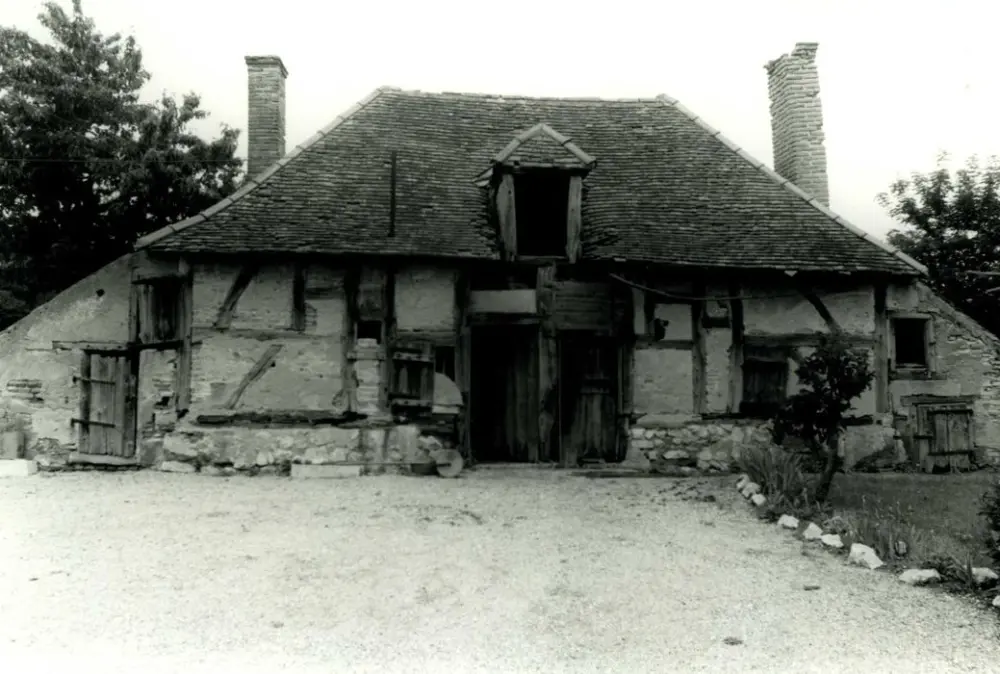 Foto de Casa en Pans de Bois de la Tour - POP Plateforme Ouverte du Patrimoine / Base Mérimée - © Ministère de la Culture (France), Médiathèque du patrimoine et de la photographie, tous droits réservés