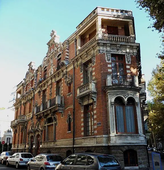 Foto de Casa conocida como flamenco de Castel - Patrick Boyer - © Creative Commons (https://creativecommons.org/licenses/by-sa/4.0/deed.fr)