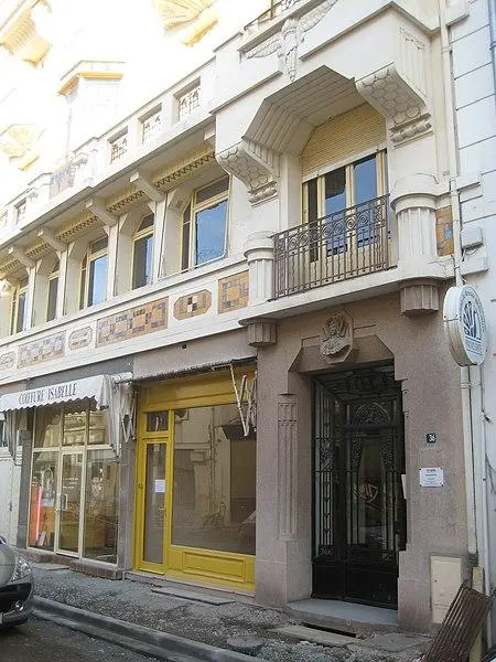 Foto de Edificio - Sylenius - © Creative Commons (https://creativecommons.org/licenses/by-sa/4.0/deed.fr)