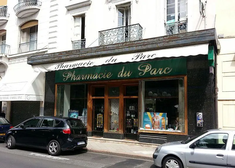 Foto de Farmacia de parque - TCY - © Creative Commons (https://creativecommons.org/licenses/by-sa/4.0/deed.fr)