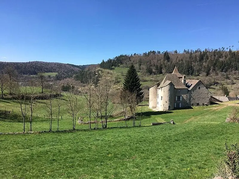 Picture of Former Château de Mercoeur, in Maillargues - PrincipeGaleotto - © Creative Commons (https://creativecommons.org/licenses/by-sa/4.0/deed.fr)