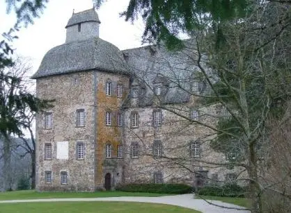 Foto di Château de Conros - Auteur inconnu - © Creative Commons (https://creativecommons.org/licenses/by-sa/4.0/deed.fr)